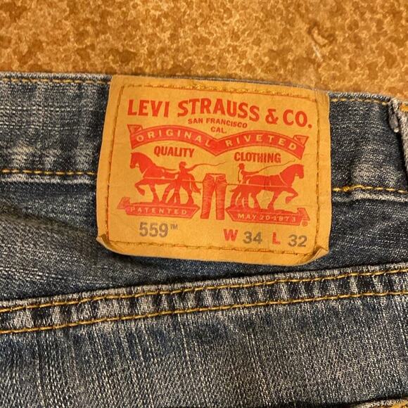 Levi Strauss‎ & Co. vintage Men’s original 559 34 X 32 medium wash jeans - Picture 5 of 7